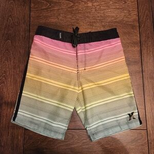 Hurley Boys Adjustable Waist Gradient Striped Board Shorts Size 7 Swim